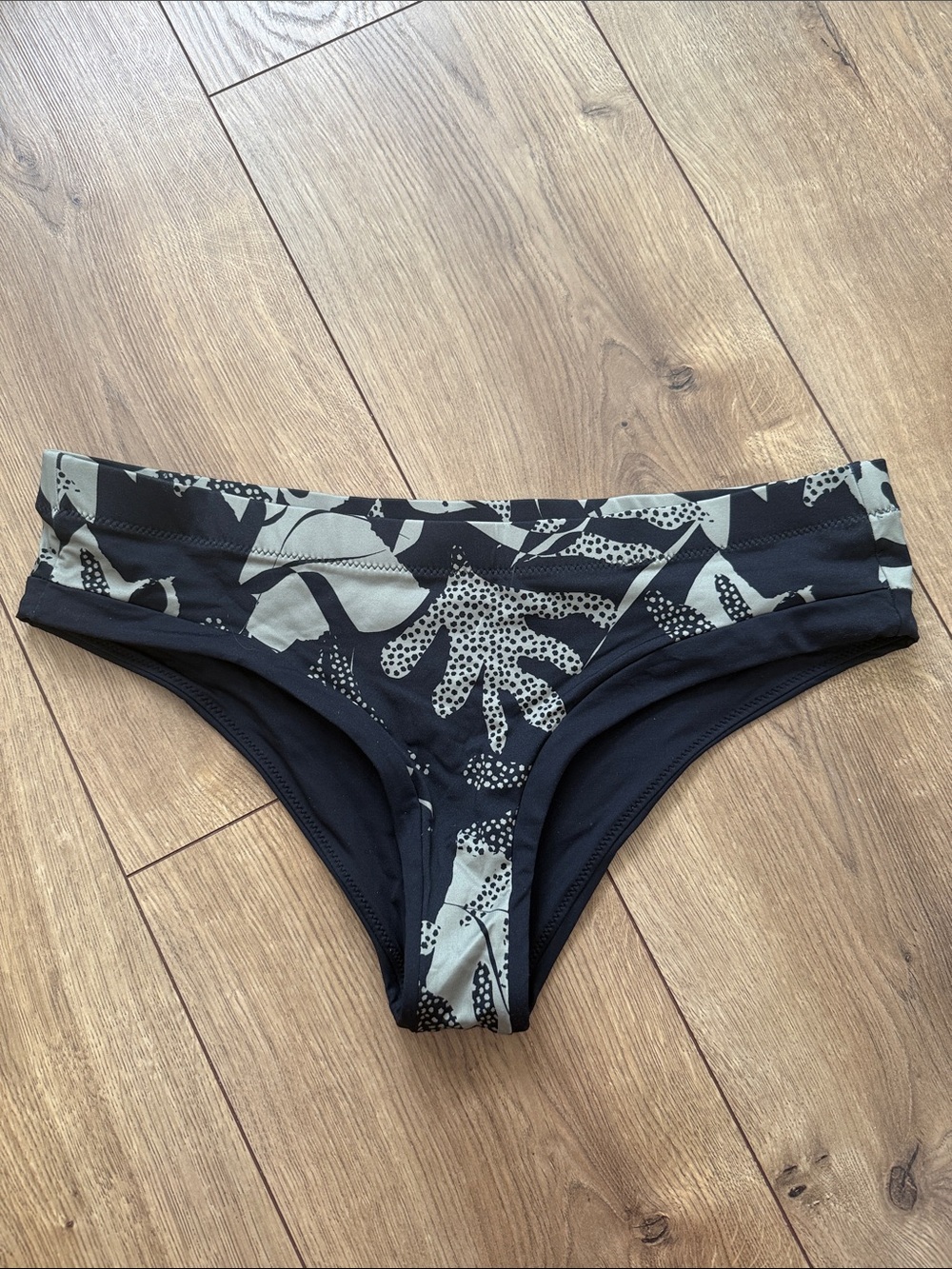 PRANA Women’s Black & Gray-Green Printed Swim Bottoms